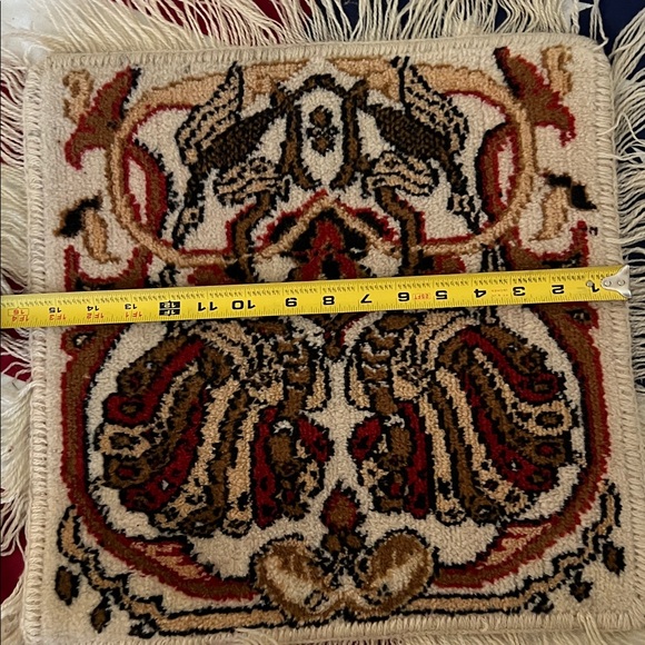 Decorative area rug placemat - Picture 6 of 6